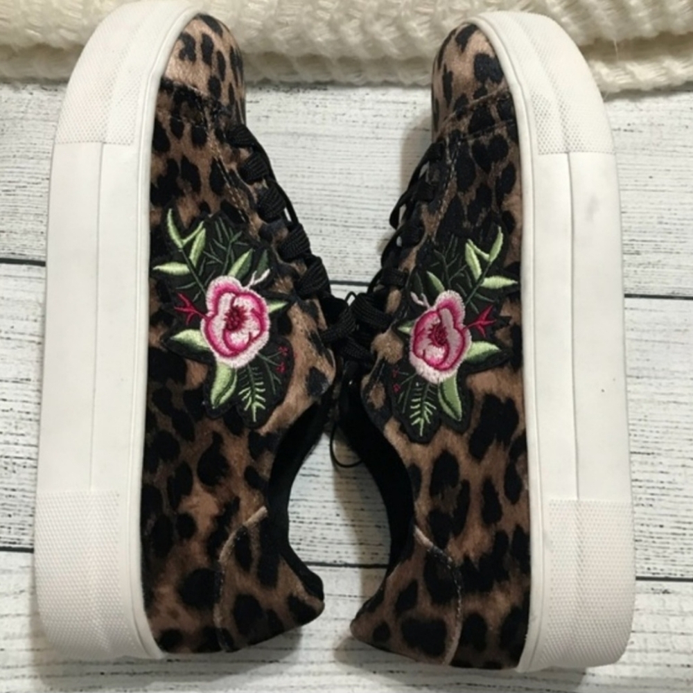 SALE! NWOT MADDEN GIRL FASHION SNEAKERS SZ 7 - Picture 7 of 9